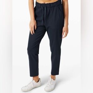 Lululemon Keep Moving 7/8 Pants Navy